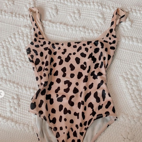 Princess Polly Cheetah Bodysuit - Picture 1 of 3